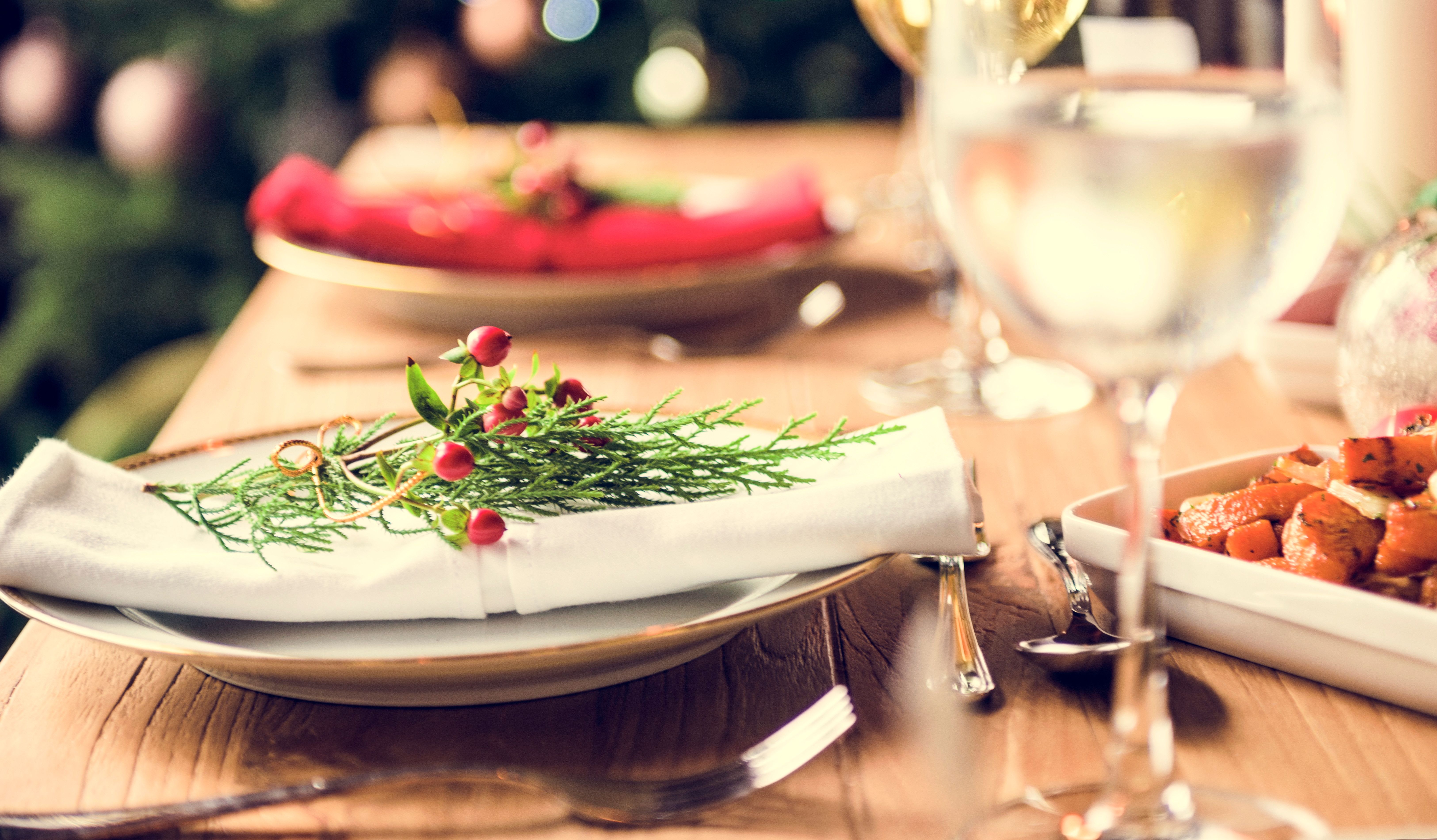 (c) https://nl.123rf.com/profile_rawpixel