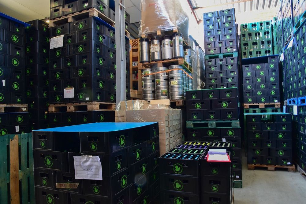 De bierbakken stapelen zich torenhoog - (c) VLAM, P. De Laet