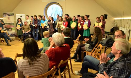 De groep kersverse bioboeren met hun getuigschrift in de hand - (c) VLAM